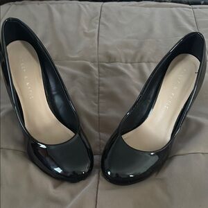 Kelly & Katie Black Patent Heels Classic Design